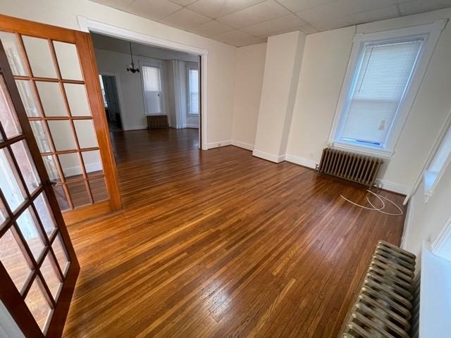 429-431 N Locust St - Photo 3 of 9