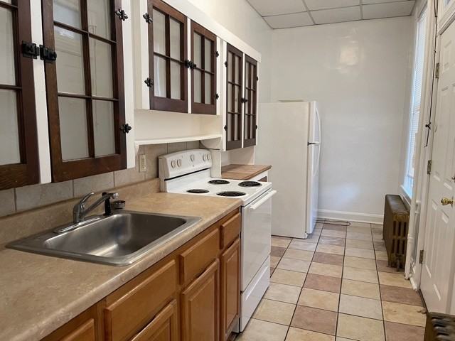 429-431 N Locust St - Photo 6 of 9