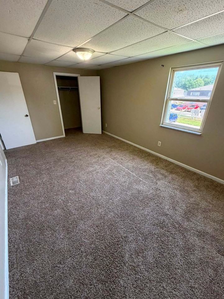 1805 Adams Lane - Photo 3 of 9