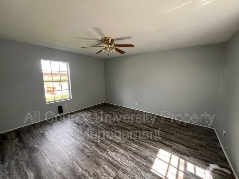6536 Se 221st St #A - Photo 7 of 13