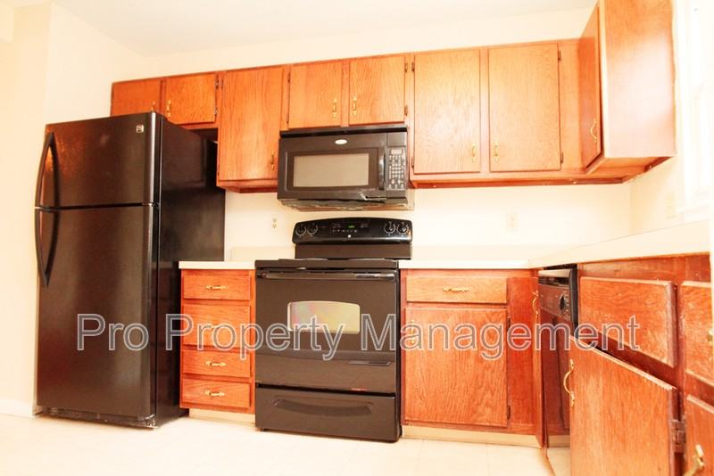 97-99 Park Ave #10 - Photo 2 of 17