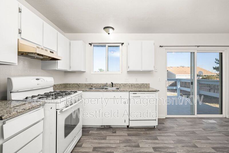 6585 Sw - Photo 3 of 18