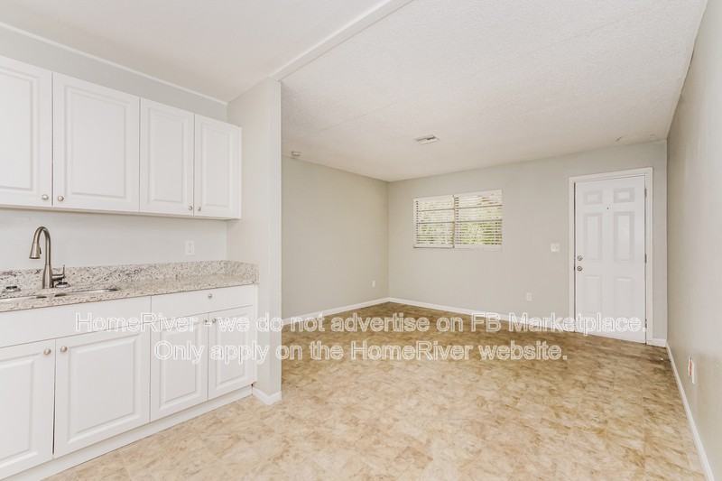 3530 Washington St - Photo 4 of 18