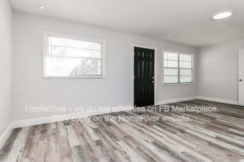 1455 Bethesda St - Photo 4 of 19