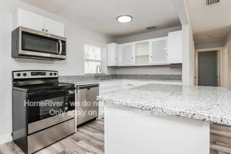 1455 Bethesda St - Photo 6 of 19