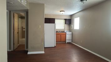 featured image of 818 W 28th Ave