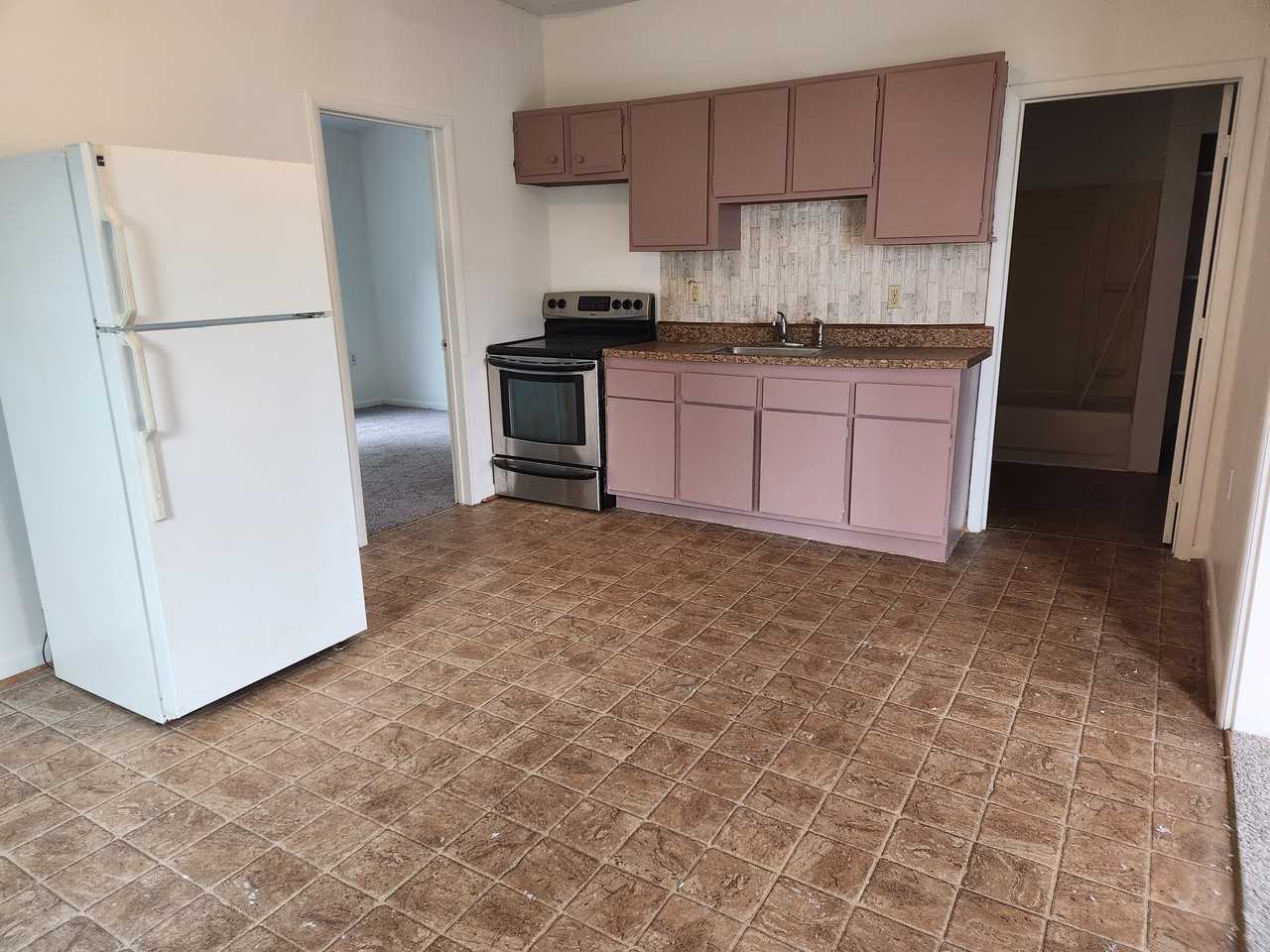 406 East Moler Avenue, Apt 1, Martinsburg WV 25404 - Photo 4 of 11