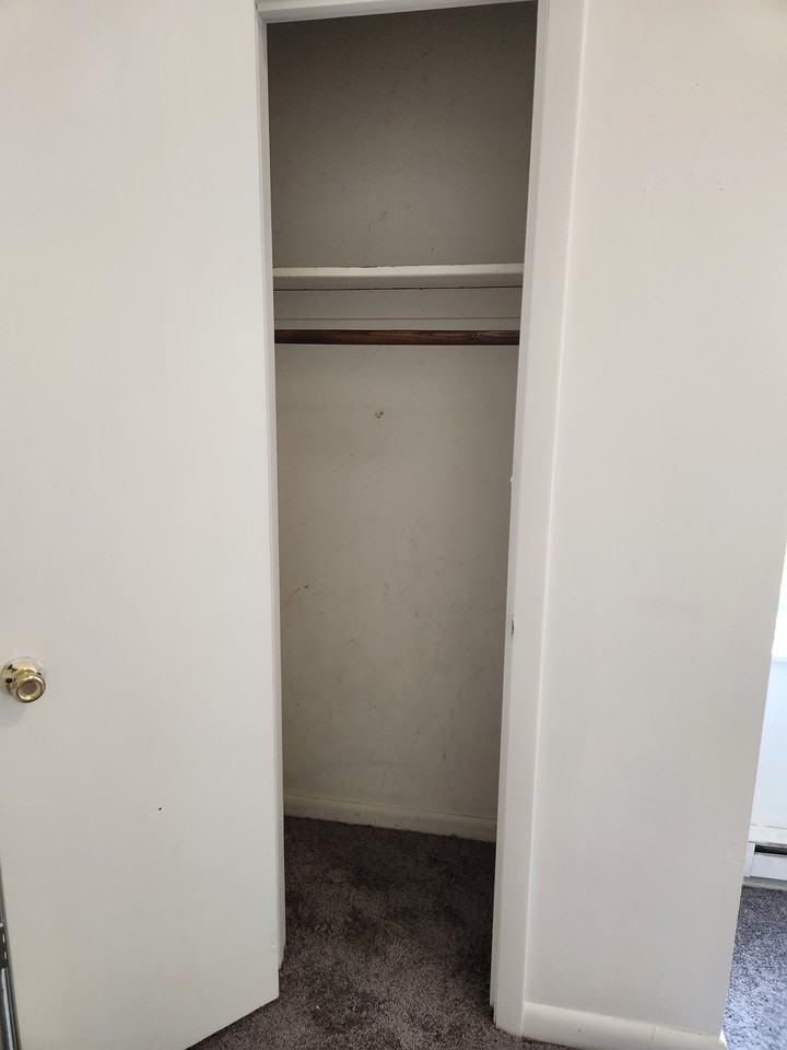 406 East Moler Avenue, Apt 1, Martinsburg WV 25404 - Photo 7 of 11
