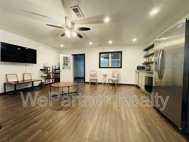 1189 Iris Lake Rd #B - Photo 3 of 10