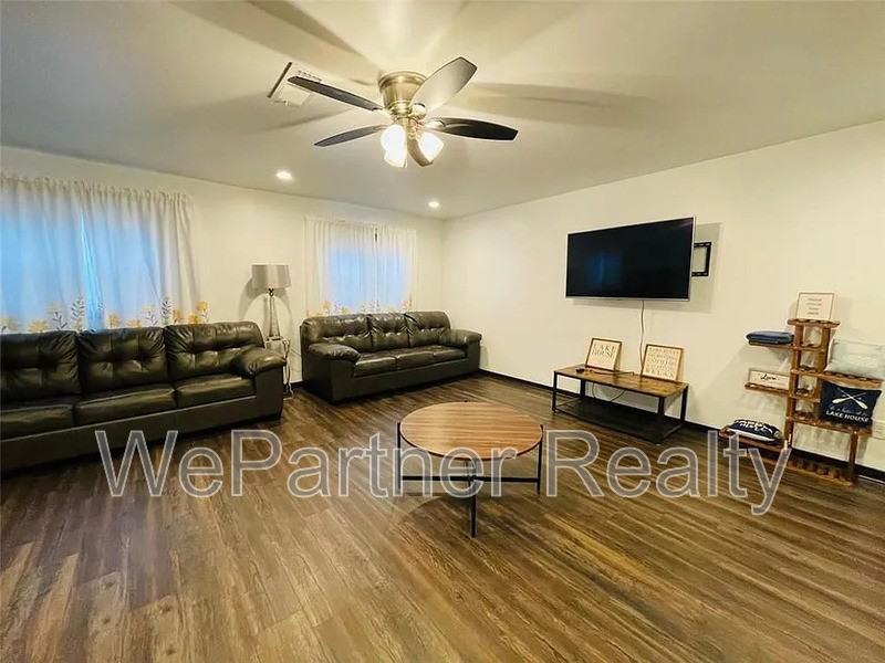 1189 Iris Lake Rd #B - Photo 6 of 10
