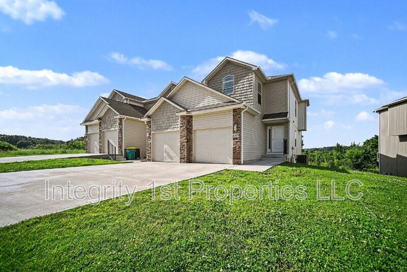 10510 Clubhouse Dr - Photo 2 of 27