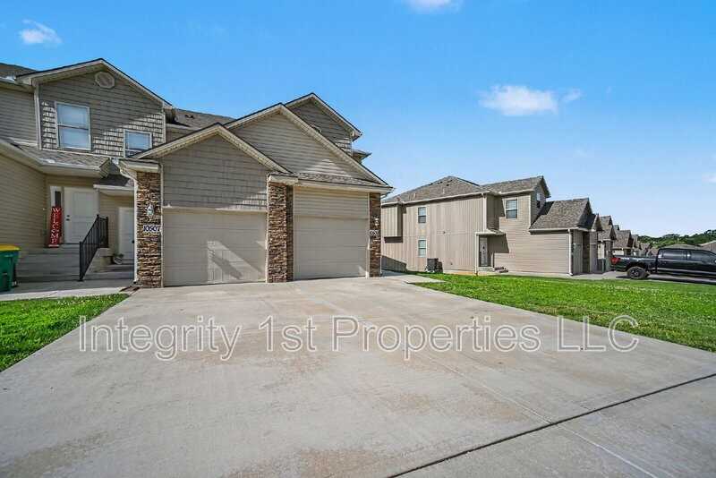 10510 Clubhouse Dr - Photo 3 of 27
