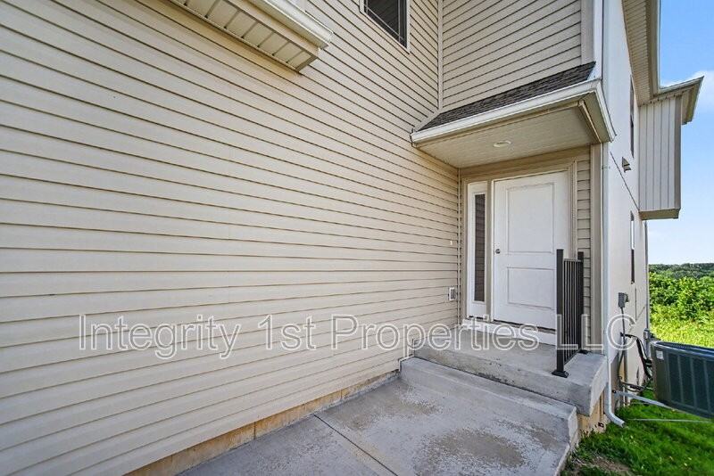 10510 Clubhouse Dr - Photo 5 of 27