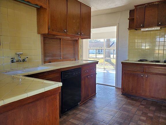 3850 Bayou Road - Photo 4 of 6