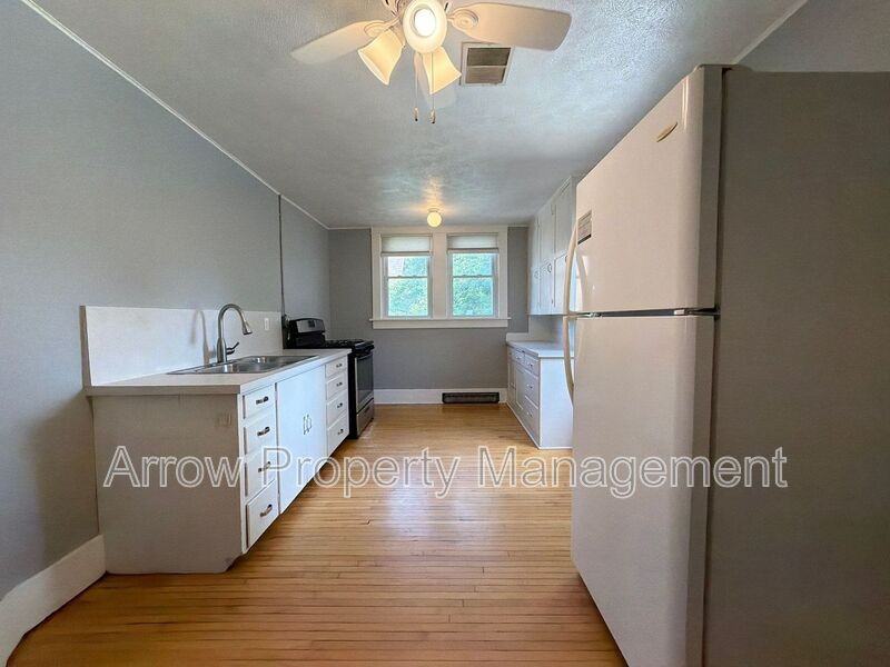 2125 South St #2 - Photo 3 of 11