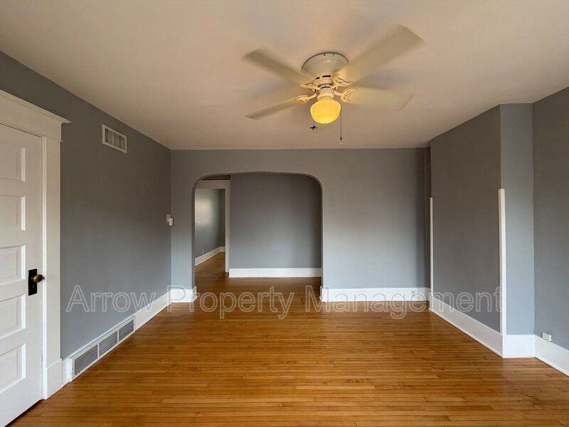2125 South St #2 - Photo 5 of 11