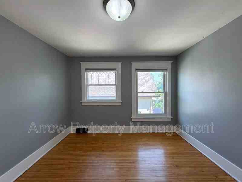 2125 South St #2 - Photo 6 of 11