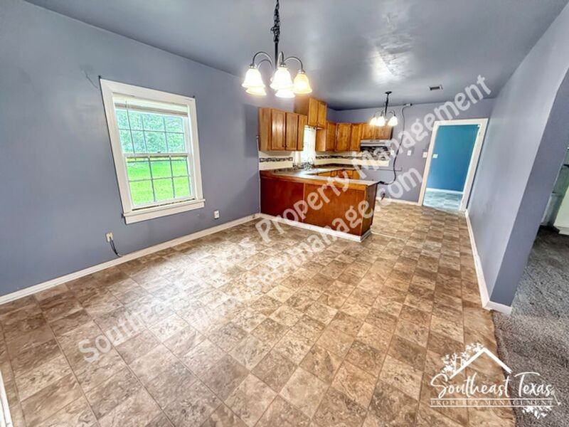 3255 Charles St - Photo 5 of 14