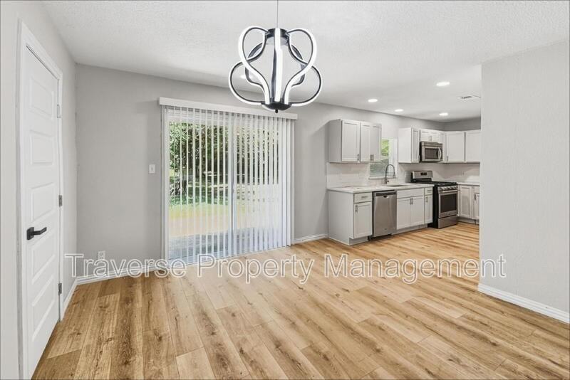 3716 Clotell Dr - Photo 6 of 23