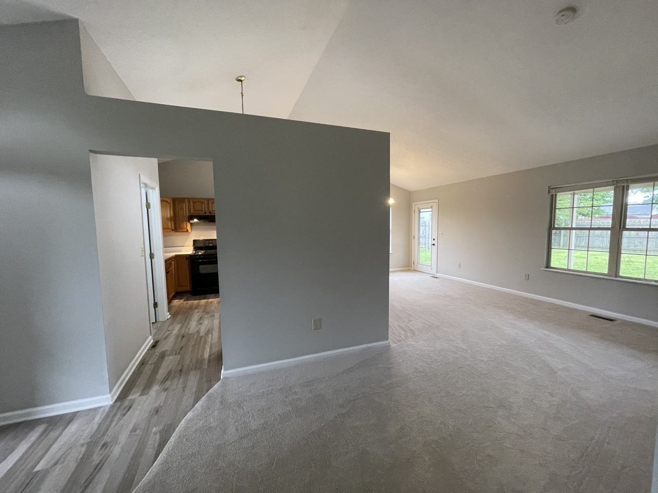 128 Heckman Drive - Photo 7 of 17
