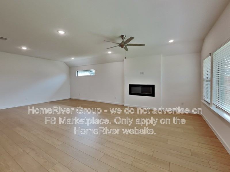 425 Leopold Trl - Photo 2 of 25