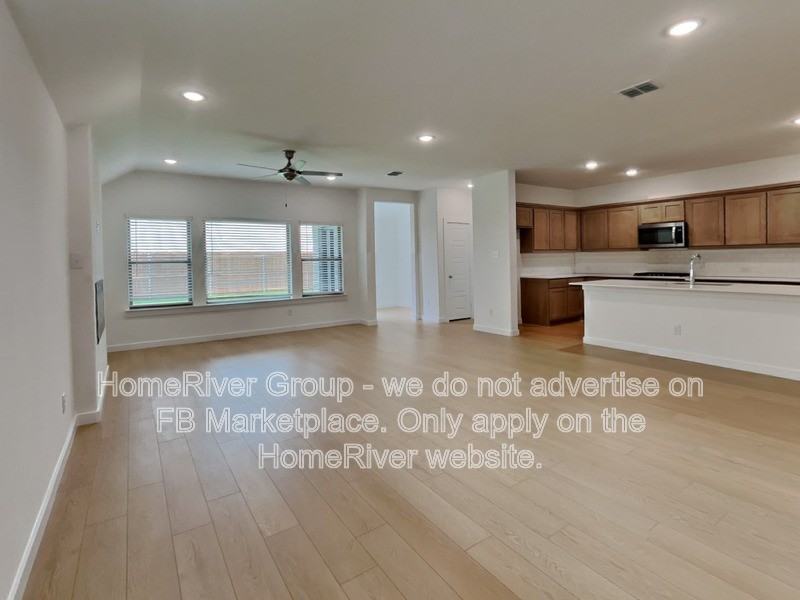 425 Leopold Trl - Photo 4 of 25
