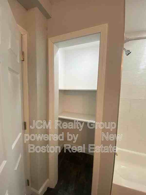 19 Park St #U1 - Photo 3 of 11