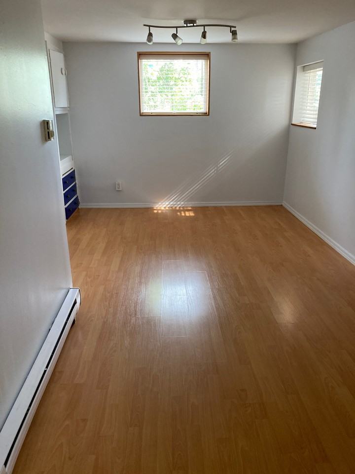 1448 East 37th Avenue - Photo 3 of 9