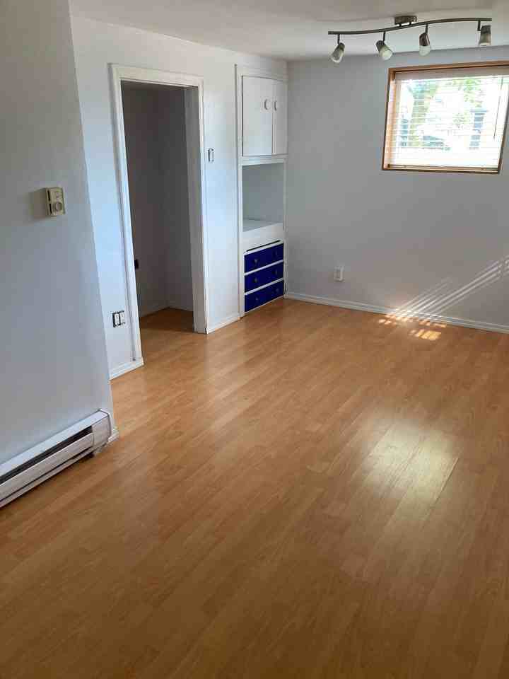 1448 East 37th Avenue - Photo 4 of 9