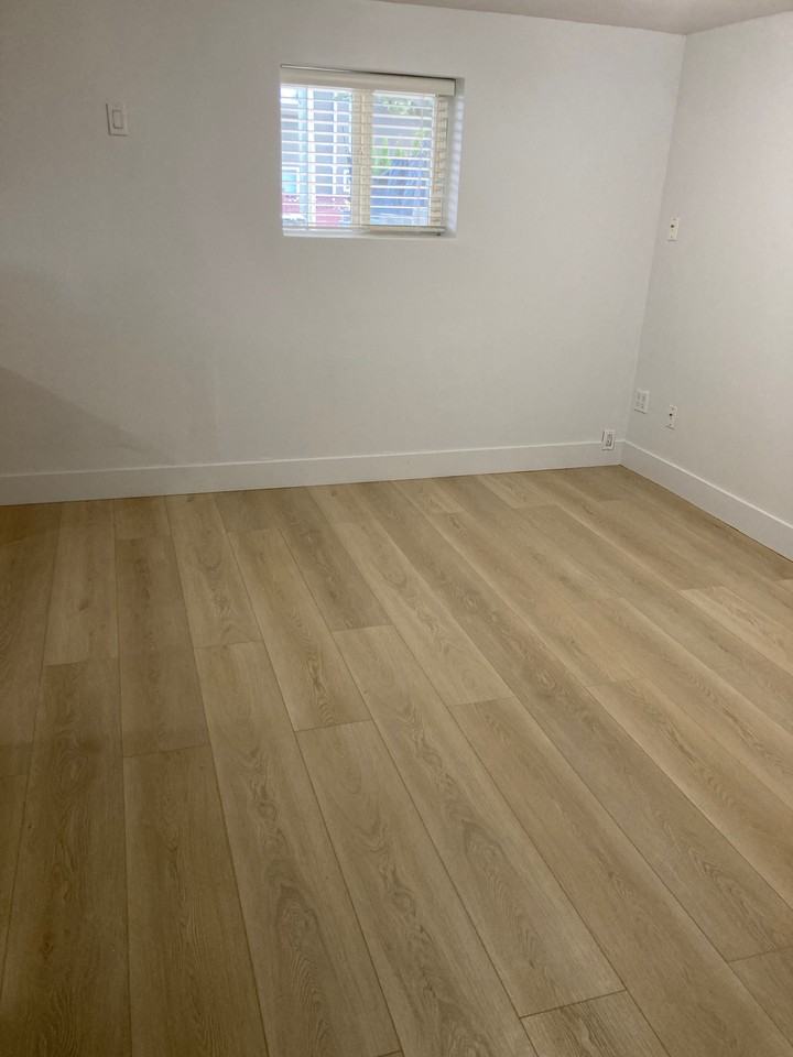 1448 East 37th Avenue - Photo 7 of 9