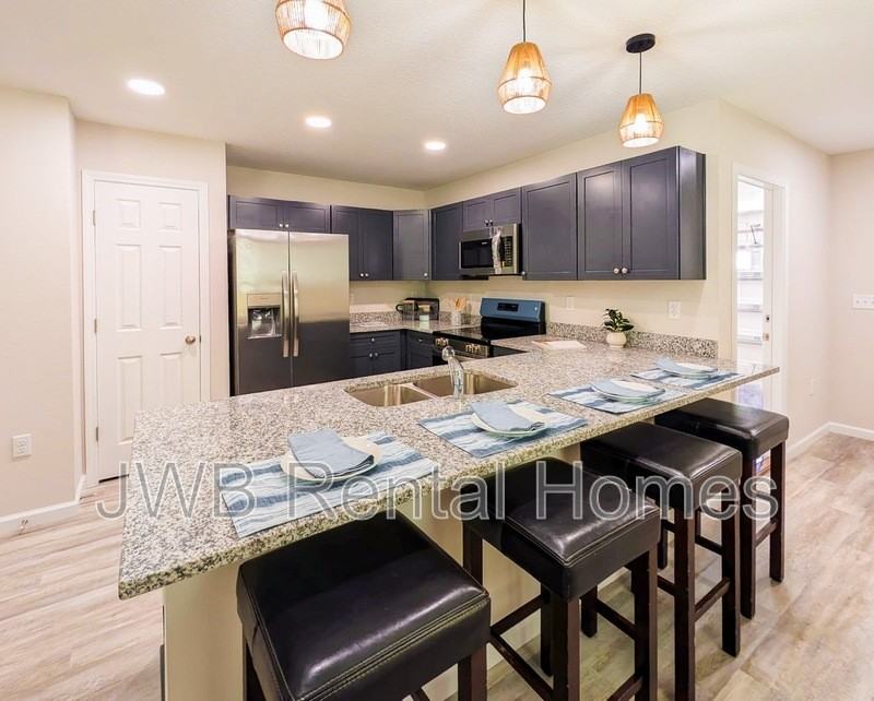 1284 Pangola Dr - Photo 2 of 21