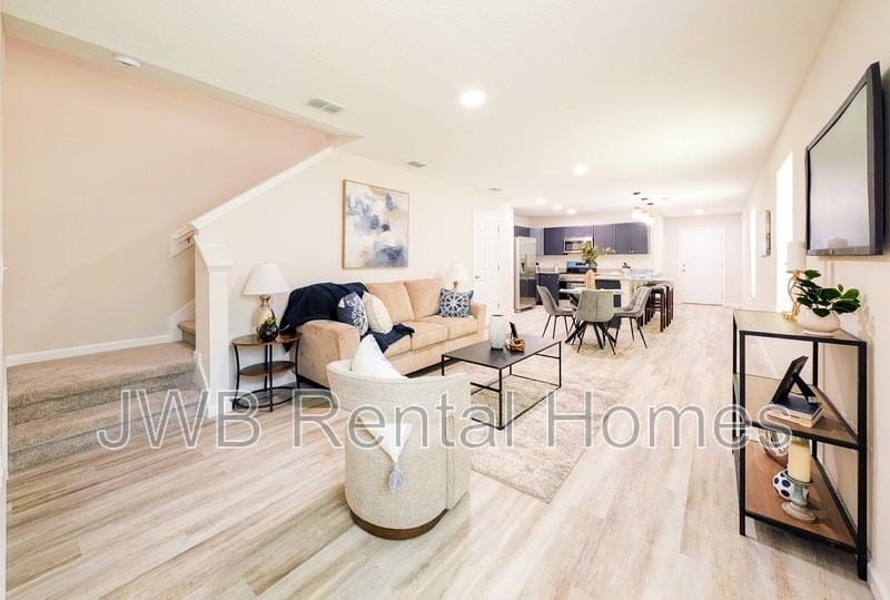 1284 Pangola Dr - Photo 5 of 21