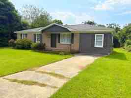 featured image of 406 Cary Dr