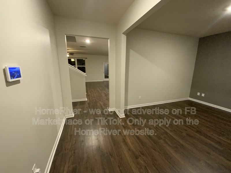 2215 Waycross Ln - Photo 7 of 31