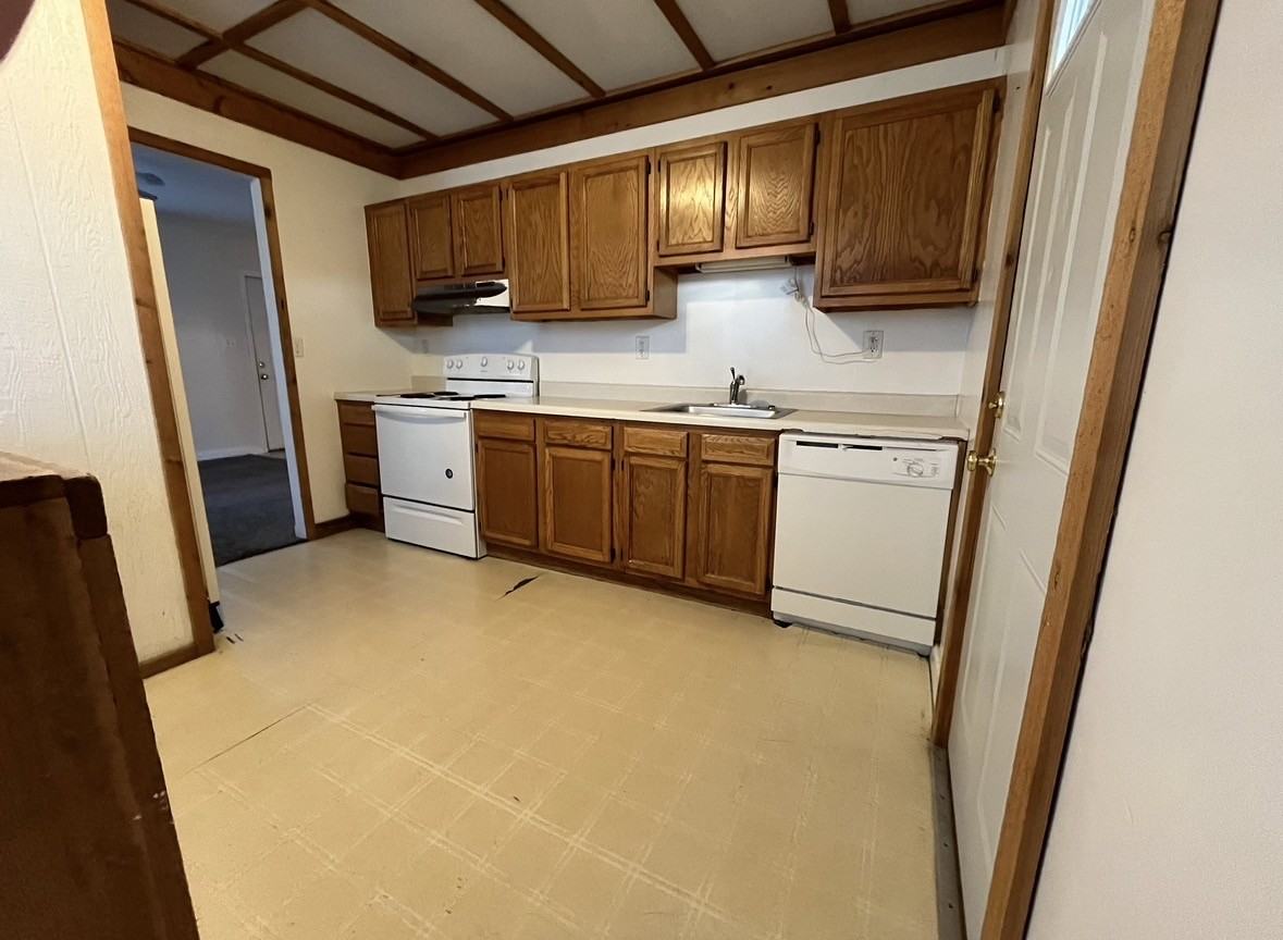 1711 Rockhill Rd #1711 - Photo 3 of 5