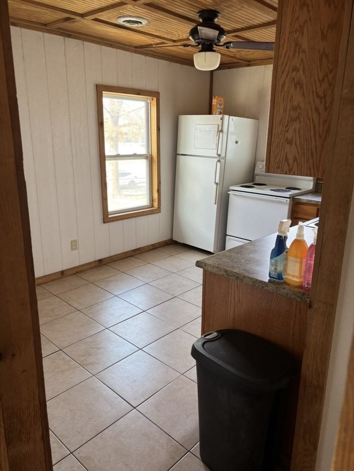 1010 Laramie St #1010 - Photo 7 of 11