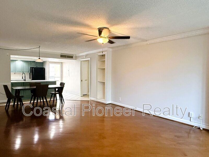 2614 Cove Cay Dr #204 - Photo 5 of 28