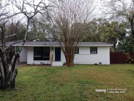 6011 Greenwood Ln - Photo 1 of 1