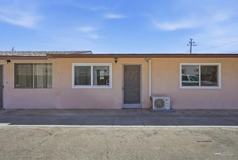 530 2nd Pl #B - Photo 1 of 1