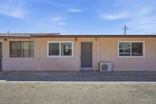 530 2nd Pl #B - Photo 1 of 1