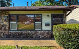 606 W Montclair St - Photo 1 of 1