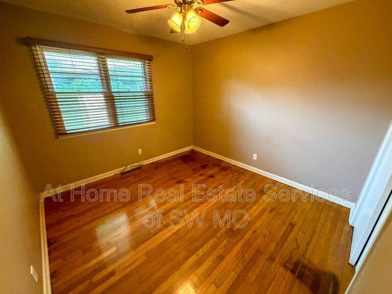 606 W Montclair St - Photo 4 of 7