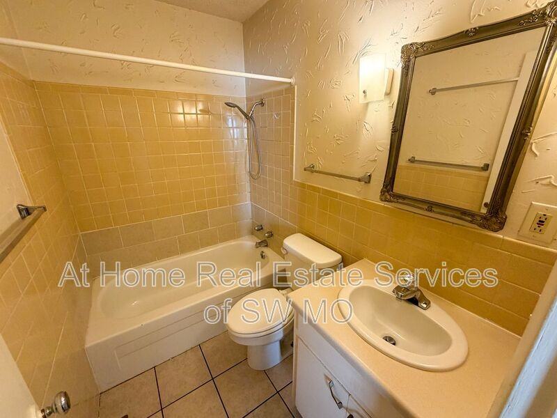 606 W Montclair St - Photo 5 of 7
