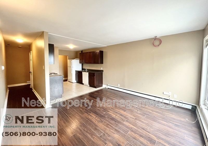 227 West Lane - Photo 4 of 34