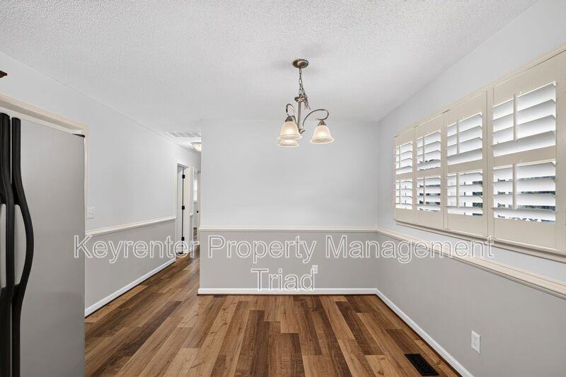 9415 Glen Cross Dr - Photo 7 of 42