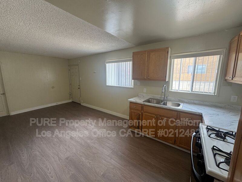 14601 Osage Ave #B - Photo 2 of 12
