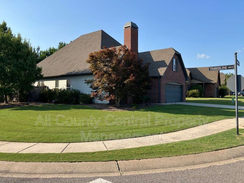 1001 Aronimink Dr - Photo 2 of 15