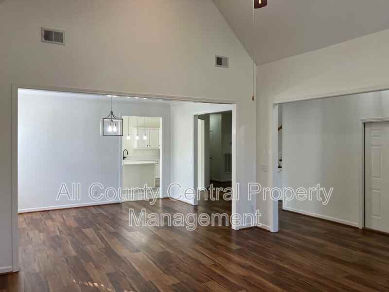 1001 Aronimink Dr - Photo 6 of 15