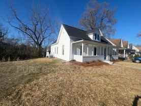 608 S Yadkin Ave - Photo 1 of 1