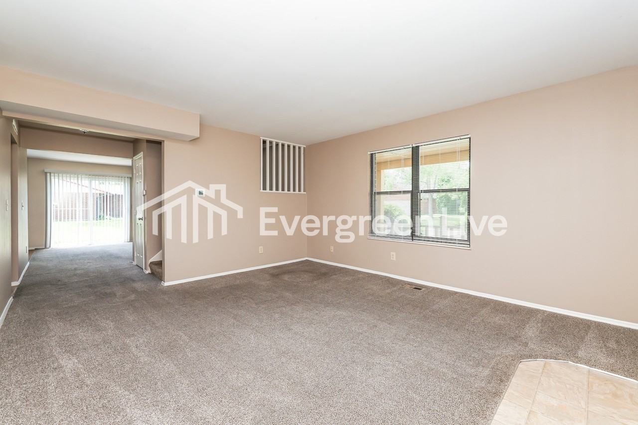6500 Loblolly Dr - Photo 3 of 17